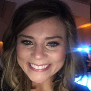 Meet your Posher, Rebekah